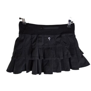Ivivva lululemon Set the Pace flat front pleated girls black tennis skirt HTF